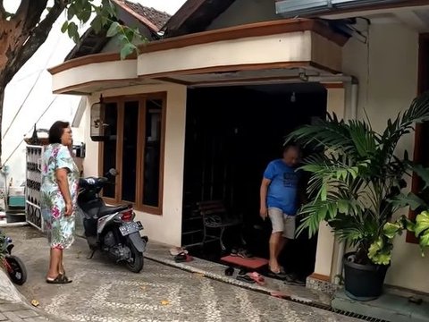 Potret Rumah Istri Pertama Didi Kempot yang Asri dan Berderet Mobil Mewah