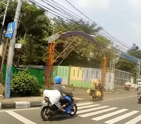 Penampakan Boker Tempat Prostitusi yang di Apit Dua Masjid di Siang Hari Begitu Sepi