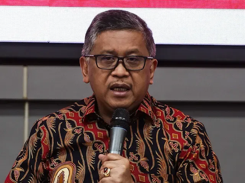 Sekjen PDIP Sindir NasDem Mobilisasi Massa ke GBK