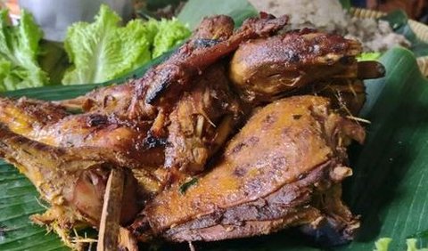 5. Ayam Ingkung