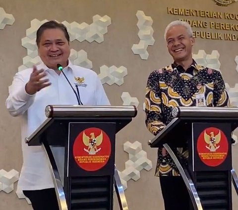 Ganjar Pranowo Temui Menko Airlangga, Bahas Pembangunan Giant Sea Wall di Jalan Tol Semarang - Demak