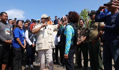 Prabowo mengatakan, menteri yang identik dengan kata-kata 'tenggelamkan' ini menyiapkan sendiri masakan yang akan disuguhkan untuk tamunya.