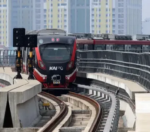 PT Kereta Api Indonesia (KAI) akan mengoperasikan seluruh jalur kereta Light Rail Transit (LRT) Jabodebek mulai 18 Agustus 2023.