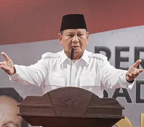 Ketua Umum Gerindra Prabowo Subianto berencana membangun akademi sepak bola di Bekasi. Prabowo mengizinkan Persija untuk menggunakannya untuk latihan.