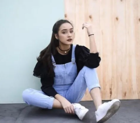 Pada tahun 2022, Caitlin mencoba tantangan baru dengan mengambil proyek web series. Ia bermain di Married with Senior dan yang paling terkenal adalah Pretty Little Liars 2 di tahun yang sama.