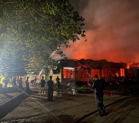 Kebakaran terjadi di RSUD Puri Husada Tembilahan jalan Pangeran Hidayat Kabupaten Indragiri Hilir, Riau Selasa (18/7) sekitar pukul 03.30 Wib.