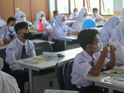 Ayah Ukur Jarak Rumah ke Sekolah