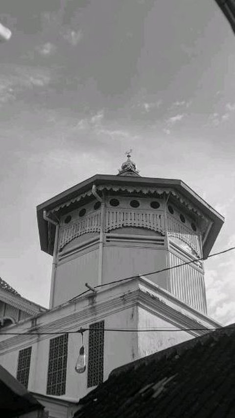 Intip Keunikan Masjid Sememen di Kampung Kauman Solo, Punya Menara Mirip Sanggabuwana Keraton