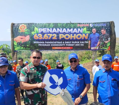 PT Pupuk Kalimantan Timur (PKT) kembali melakukan kegiatan Community Forest jilid kedua bekerjasama dengan Komando Cadangan Strategis Angkatan Darat (KOSTRAD).