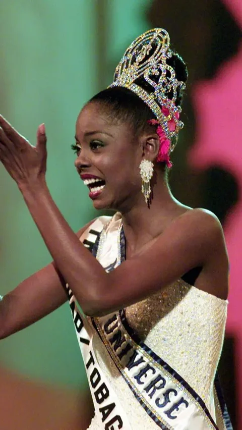 Miss Universe 1998, Wendy Fitzwilliam dari Trinidad dan Tobago