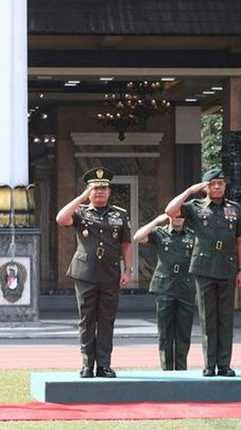 Jenderal AD Filipina Datangi Kasad Dudung, Warna Seragam yang Dikenakan Bikin Salfok