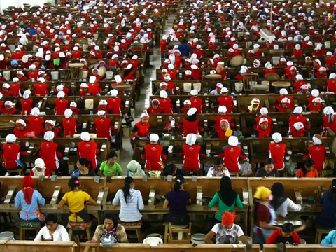 Viral Orang Amerika Serikat Kaget saat Tahu UMR Pekerja Indonesia, Ini Akar Masalah Sebenarnya