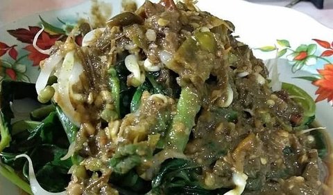 Tidak menggunakan bumbu kacang