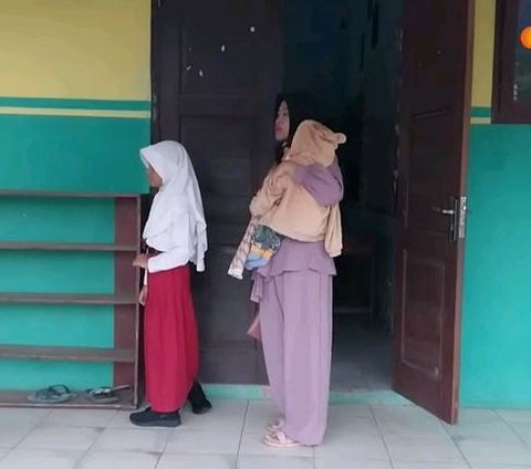 Suasana Hari Pertama Masuk SD di Jateng, Orang Tua Rebutan Bangku Paling Depan Buat Anak