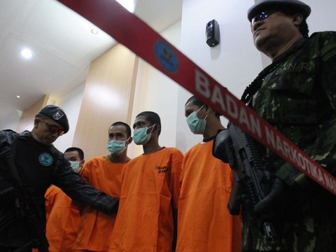 FOTO: BNN Bongkar Penyelundupan 110 Kg Sabu di Dua Lokasi, 6 Tersangka Terancam Hukuman Mati