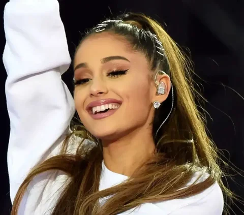 7 Lagu Ariana Grande yang Tembus 1 Miliar Play di Spotify, Mana Favoritmu?