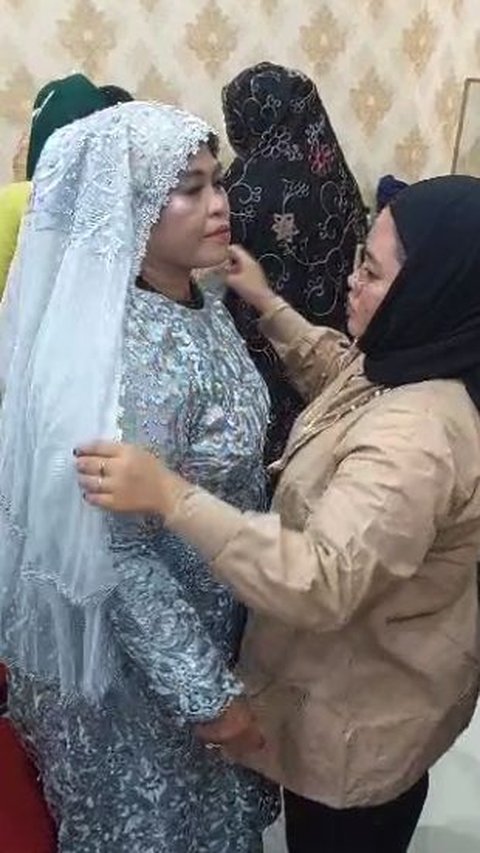 Fasilitasi Jemaah Haji yang Ingin Tampil Glamor, PPIH Debarkasi Makassar Sediakan Make Up Corner