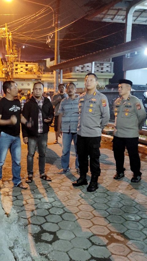 Kronologi kasus ini berawal saat tersangka menyewa mobil kepada sopir taksi online di Karanganyar, Jawa Tengah, ke Semarang.