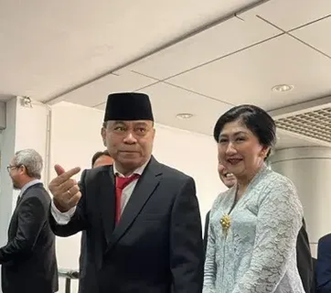 Presiden Joko Widodo (Jokowi) menunjuk Ketua Umum Projo Budi Arie Setiadi menjadi Menteri Komunikasi dan Informatika. Pengamat Politik Citra Institute, Efriza menilai, hal adalah bentuk sikap balas budi Jokowi terhadap relawannya.