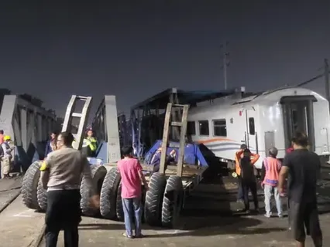 Hati-Hati, Tak Patuh Menerobos Palang Pintu Kereta di Perlintasan Sebidang Bisa Kena Sanksi