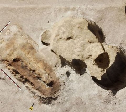 Dua kuburan itu berasal dari pertengahan abad kedua Masehi. Ini penemuan penting bagi para ilmuwan karena belum ada makam yang ditemukan di daerah tersebut sebelumnya.