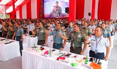 Panglima TNI Laksamana TNI Yudo Margono melakukan mutasi jabatan terhadap anggotanya.