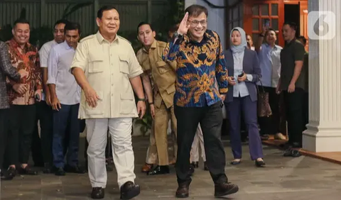 Langkah Politikus PDIP Budiman Sudjatmiko menemui Ketum Gerindra Prabowo Subianto menjadi sorotan.