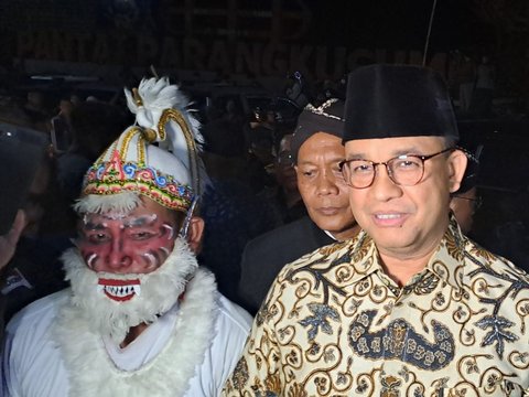 Anies Nonton Wayang Kulit pada Malam Satu Suro di Bantul, Ini Karakter Favoritnya