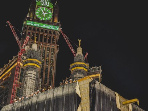 Momen Kiswah, Kain Penutup Ka'bah Diganti Tiap 1 Muharram