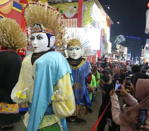 Masyarakat yang kehilangan ponsel dalam acara Pekan Raya Jakarta (PRJ) atau Jakarta Fair Kemayoran (JFK) 2023 dapat mengambil kembali handphone-nya di Polres Metro Jakarta Pusat.