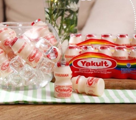 Yakult berdiri sejak tahun 1935 di Jepang. Saat ini, Yakult sudah tersedia di 38 Negara dan menjadi minuman yang dikonsumsi oleh semua usia mulai dari anak kecil hingga manula untuk menjaga kondisi tubuh selalu baik.