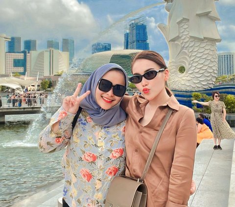 Seru, Ini Momen Liburan Ayu Ting Ting dan Keluarga ke Singapura