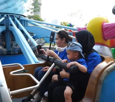 Gokil! Raffi Ahmad dan Nagita Slavina Ajak Ratusan Karyawan & Teman Rafathar ke Dufan