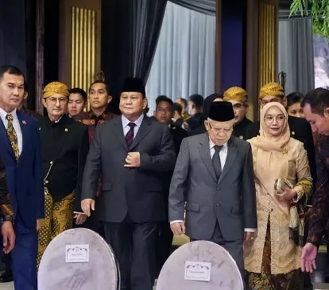 Momen Santai Putri Ketua MPR & Suami, Ada Mertuanya Jenderal Polri Salam Jempol