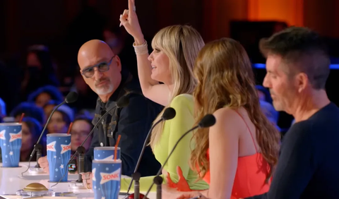 Heidi Klum menjadi juri yang memberikan komentar pertama untuk Cakra Khan. Dia memuji penampilan Cakra Khan yang memiliki suara sangat unik.