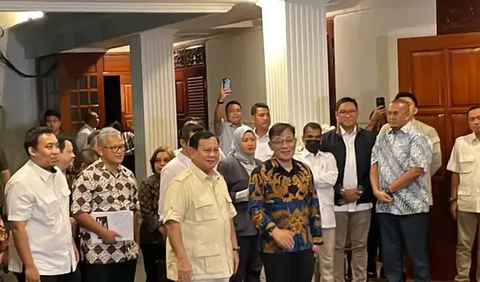 Sang aktivis ini mengaku siap dengan pemanggilan DPP PDIP. Kata dia, layaknya main ke kantor partai biasa dan berbicara dengan elite politik.