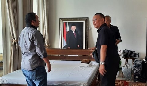 Ketua Umum Partai Gerindra Prabowo Subianto direncanakan akan menyambangi kediaman almarhum Wakil Ketua Komisi I DPR RI Bambang Kristiono.