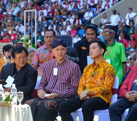 Gibran tak mengiyakan saat disinggung warna tersebut berkaitan dengan kampanye capres Ganjar Pranowo. Ia berkilah jika kostum tersebut identik dengan klub sepakbola papan atas Liga Italia, Juventus.