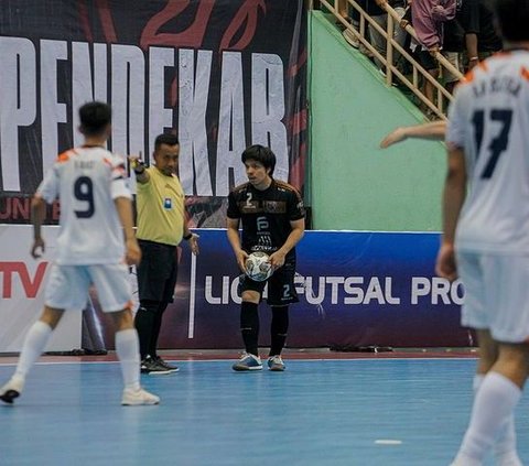 10 Aksi Atta Halilintar di Lapangan Main Bersama Pemain Pro Futsal, Netizen 'Merinding'