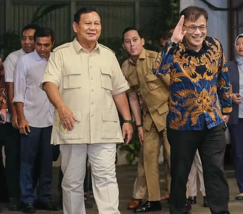 Sekjen Gerindra Ahmad Muzani membantah politikus PDIP Budiman Sudjatmiko akan bergabung dengan Gerindra. Menurutnya, pertemuan Budiman dengan Prabowo membahas tentang pemimpin Indonesia.