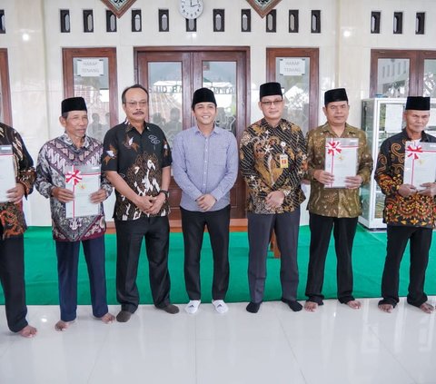 Di samping itu, terdapat pula Masjid Baitul Muttaqin yang terletak di Desa Karangrejo, Kecamatan Borobudur yang telah berdiri sejak tahun 1951 yang juga menjadi lokasi penyerahan sertipikat dapat disertifikasi pada tahun 2023. Masjid tersebut diketahui hanya berjarak 4 KM dari kawasan Candi Borobudur atau hanya 10 menit jika menggunakan kendaraan bermotor.