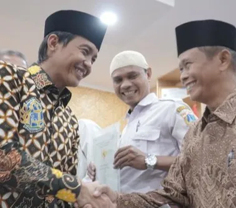 Raja Juli menjelaskan sertifikasi tanah wakaf dan rumah ibadah terus mengalami perbaikan terutama sejak Presiden Jokowi memimpin pemerintahan. Diketahui sertifikasi tanah wakaf yang awalnya hanya 2680 sertipikat pertahun, namun saat Presiden Jokowi memimpin dapat meningkat menjadi 15.735 sertipikat pertahun.