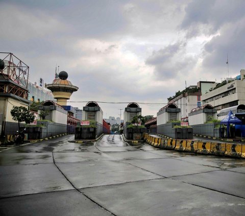 Rencana revitalisasi Terminal Blok M sebenarnya sudah diajukan pihak PT MRT Jakarta sejak akhir tahun 2022 lalu kepada Pemprov DKI Jakarta. <br /><br />Sampai saat ini PT MRT Jakarta masih menunggu izin restu darinya.