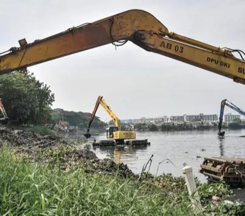 Hal serupa pun turut dirasakan oleh Diar (36) salah seorang warga sekitar mengaku sering melintas di sekitaran waduk Pluit apabila saat ingin bekerja.<br /><br />