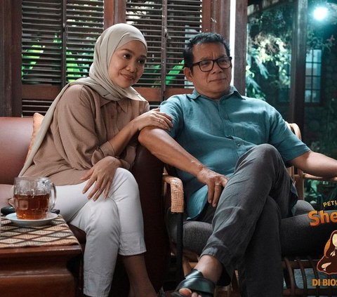 Mathias Muchus dan Uci Nurul masih akan tampil menjadi orang tua Sherina. Bedanya kini ibu Sherina memutuskan untuk berhijab. Kehadiran duo orang tua ini sangat 'nostalgic' bagi penggemar film Sherina.