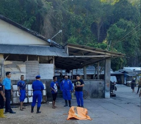 Jasad dalam kondisi tidak utuh ditemukan di perairan Pantai Sendangbiru Kabupaten Malang.