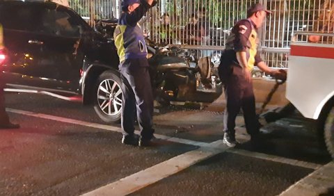 Polisi masih menyelidiki kasus kecelakaan mobil Toyota Fortuner yang dikendarai BN (18) menewaskan tiga orang penumpang.