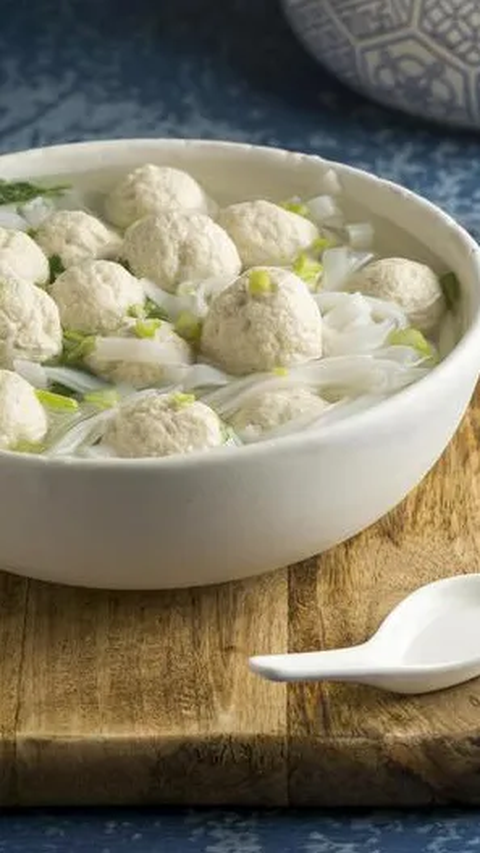 Penjual Bakso Tertidur di Dekat Panci Panas Ini Bikin Miris, Diduga Kelelahan