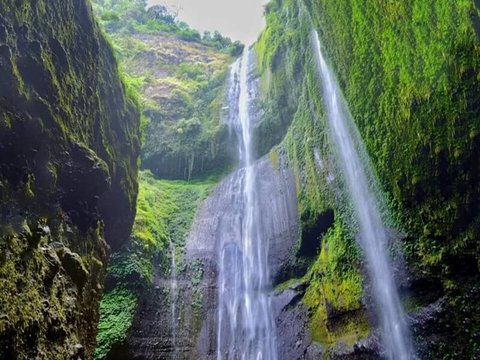 1. Air Terjun Tretes