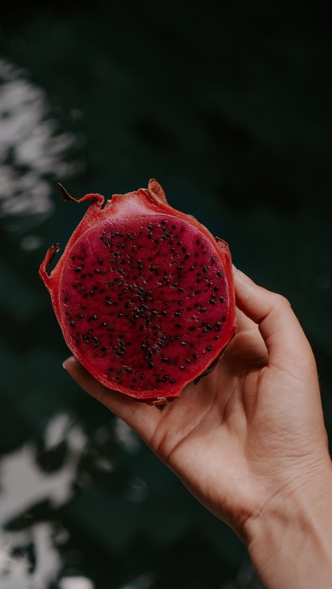 Resep Olahan Buah Naga Jadi Dessert yang Enak dan Menyegarkan